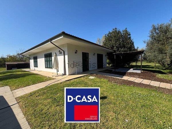 casa indipendente in vendita a Latina