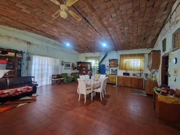 casa indipendente in vendita a Latina
