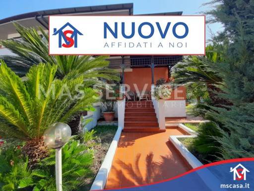 casa indipendente in vendita a Latina