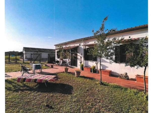 casa indipendente in vendita a Latina in zona Acciarella