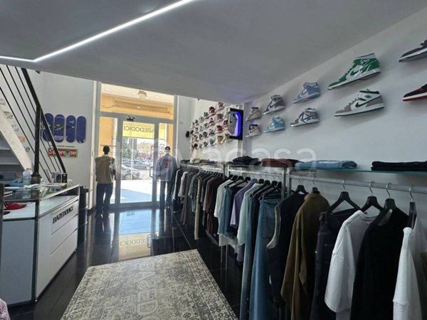 negozio in vendita a Latina in zona Centro Città