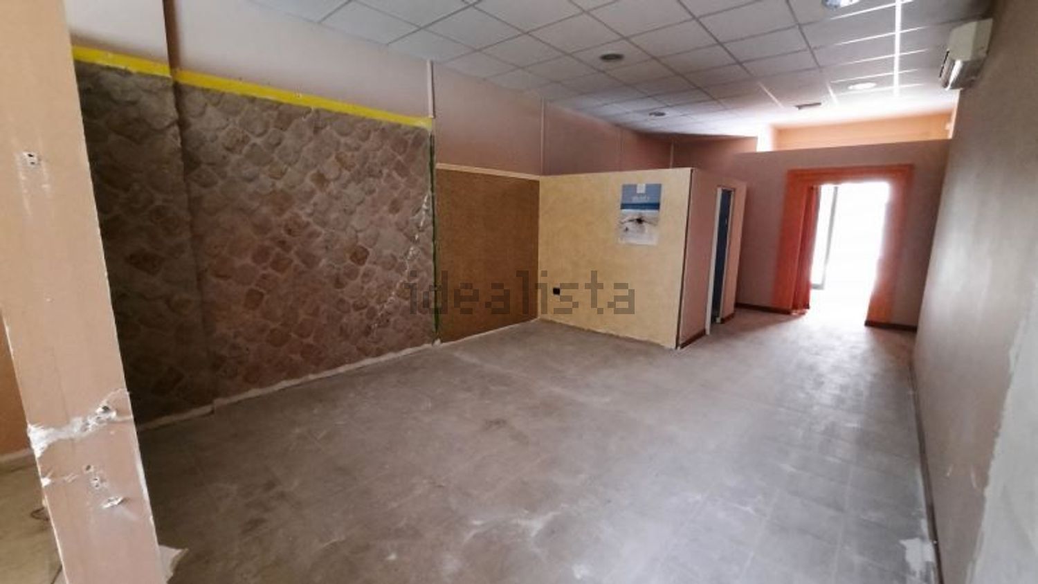 locale commerciale in vendita a Latina