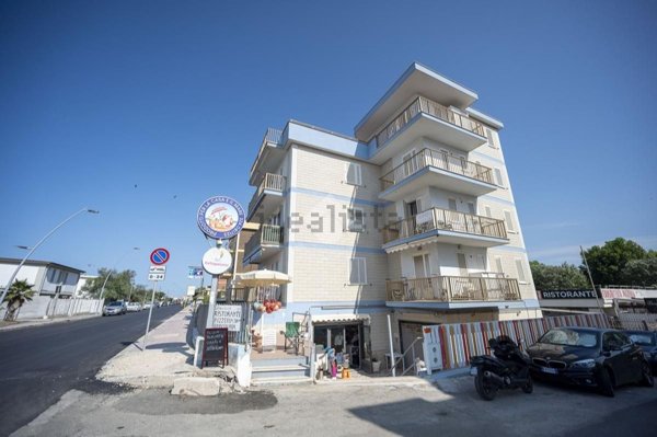 locale commerciale in vendita a Latina