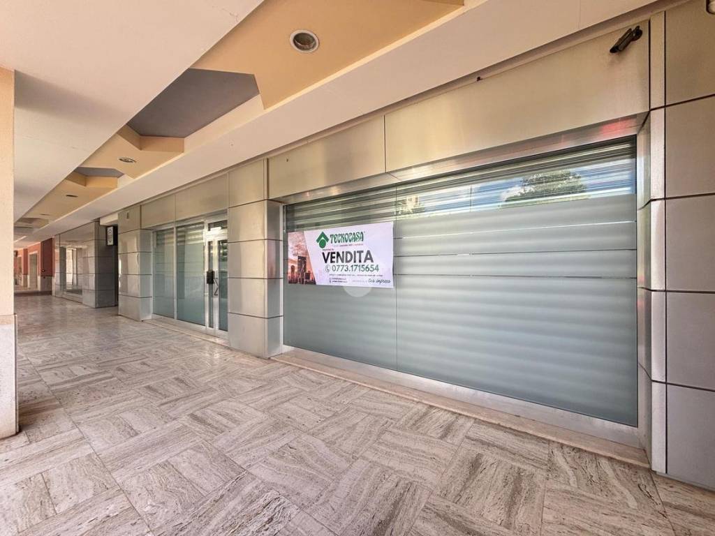 ufficio in vendita a Latina in zona Centro Città