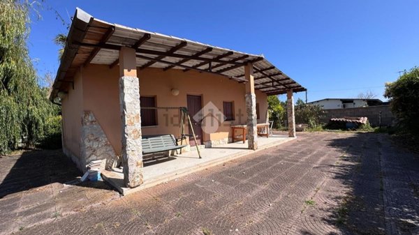 casa indipendente in vendita a Latina in zona Foce Verde