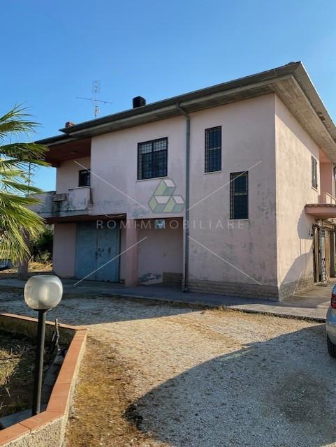 casa indipendente in vendita a Latina in zona Borgo Montello