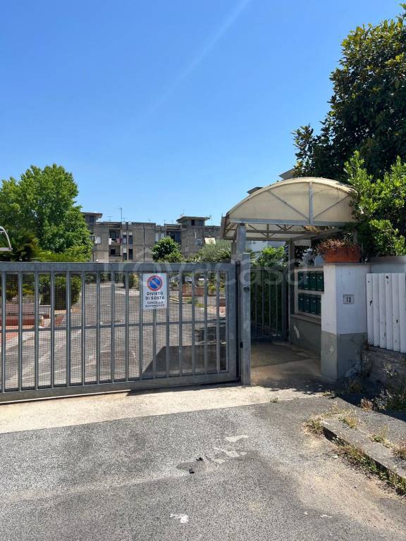 casa indipendente in vendita a Latina