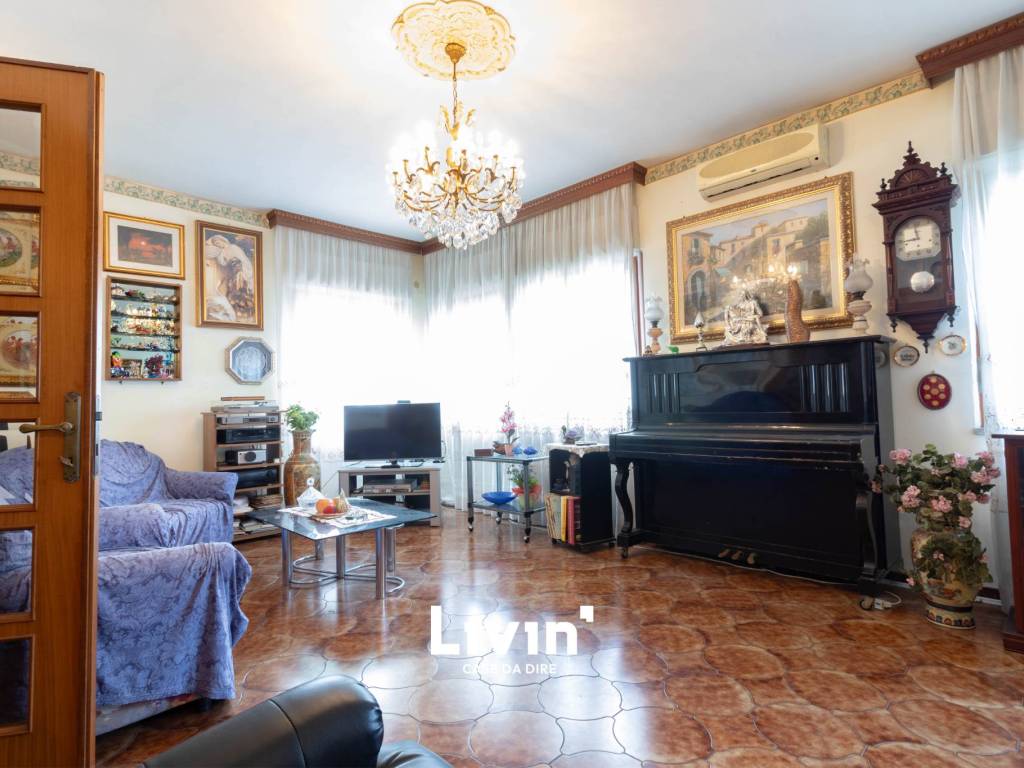 casa indipendente in vendita a Latina