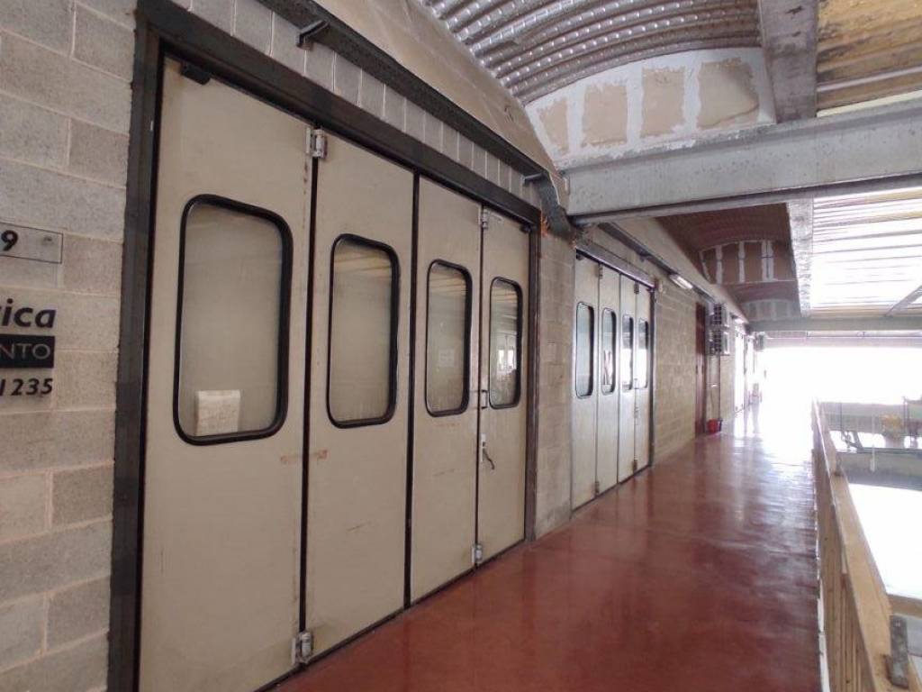 locale commerciale in vendita a Latina