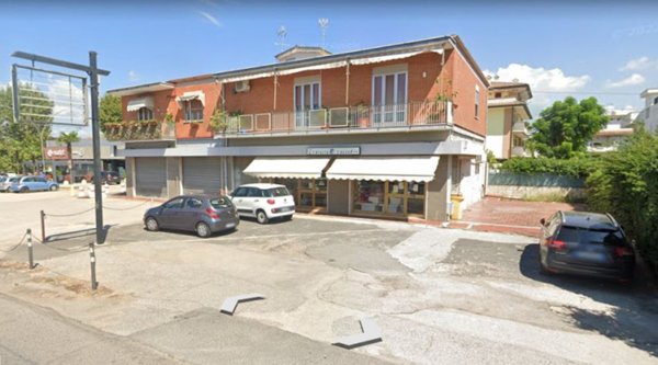 appartamento in vendita a Latina in zona Torre Tre Ponti