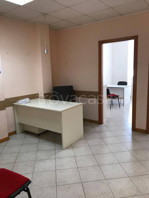 ufficio in vendita a Latina in zona Centro Città