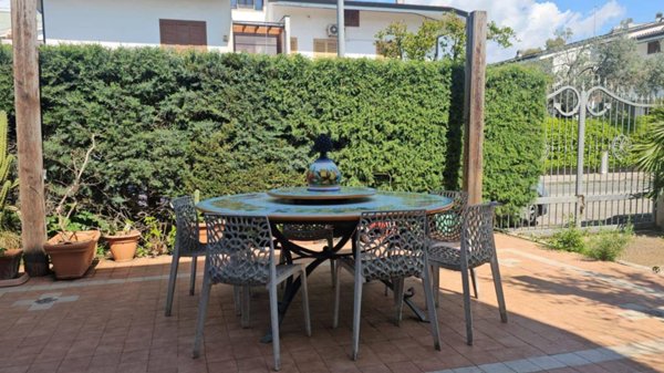 casa indipendente in vendita a Latina