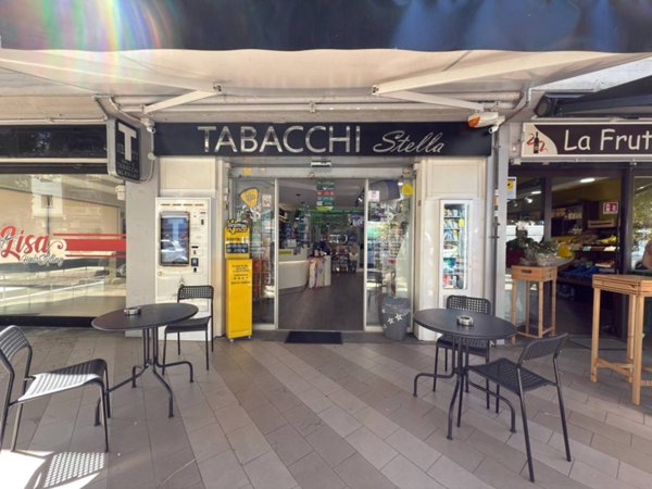 negozio in vendita a Latina in zona Centro Città