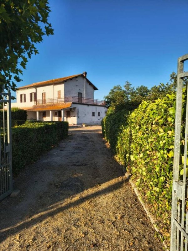 casa indipendente in vendita a Latina in zona Borgo Sabotino