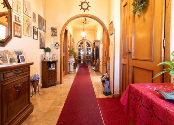 casa indipendente in vendita a Latina in zona Centro Città