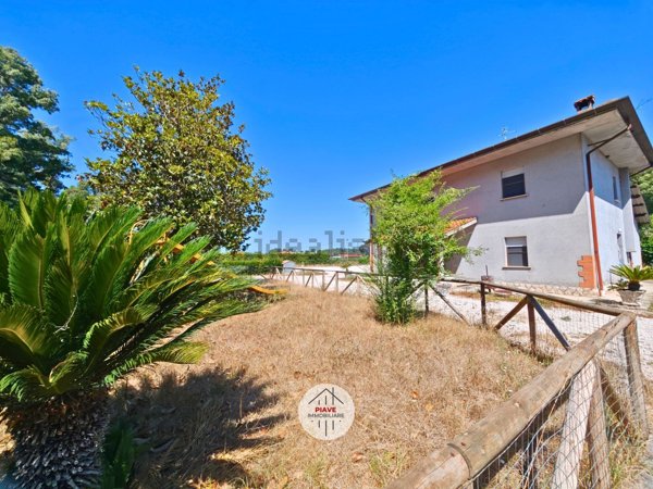 casa indipendente in vendita a Latina in zona Borgo Santa Maria