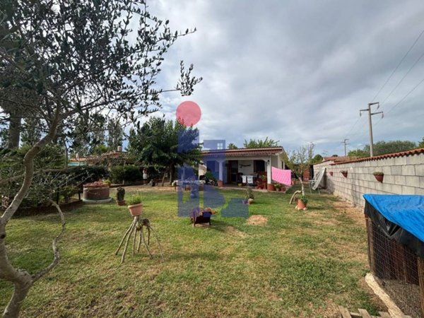 casa indipendente in vendita a Latina in zona Foce Verde
