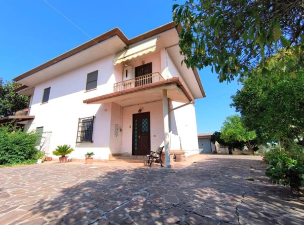 casa indipendente in vendita a Latina in zona Borgo Podgora