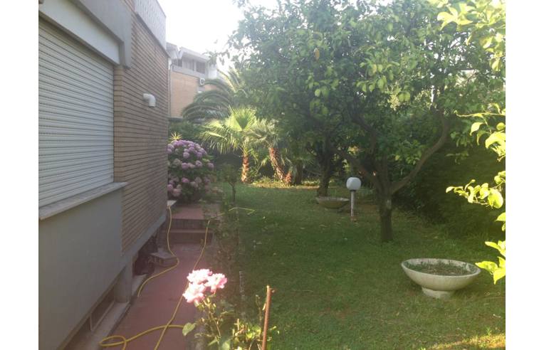 casa indipendente in vendita a Latina in zona Latina Scalo