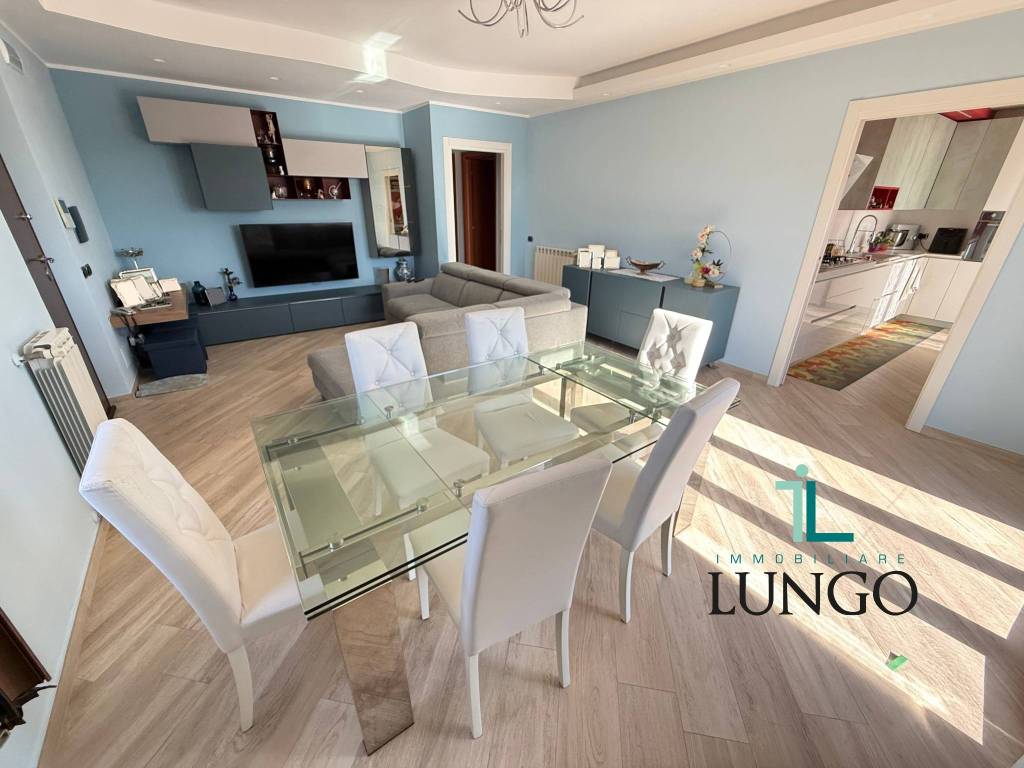 casa indipendente in vendita a Latina