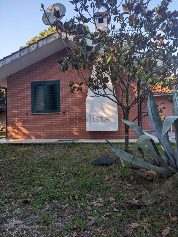 casa indipendente in vendita a Latina