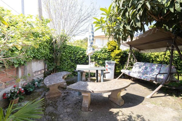 casa indipendente in vendita a Latina in zona Centro Città