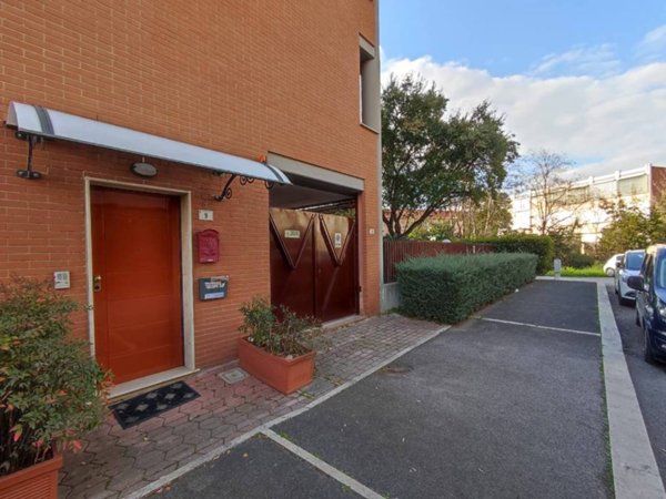 casa indipendente in vendita a Latina