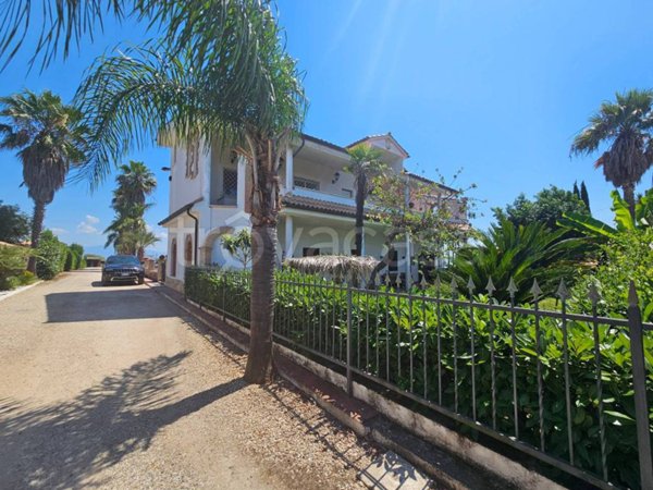 casa indipendente in vendita a Latina in zona Acciarella
