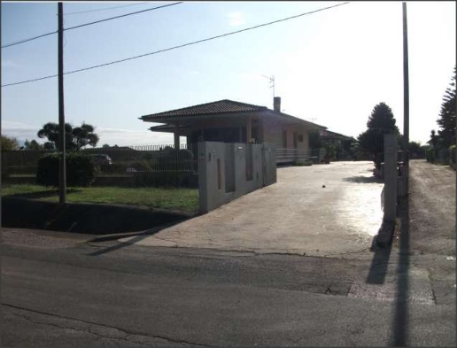 casa indipendente in vendita a Latina