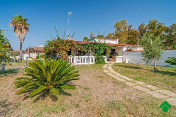 casa indipendente in vendita a Latina in zona Foce Verde