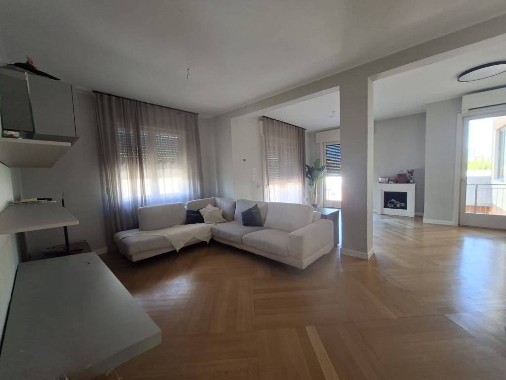 appartamento in vendita a Latina in zona Centro Città