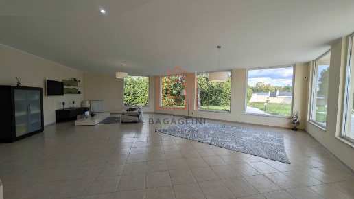casa indipendente in vendita a Latina in zona Centro Città