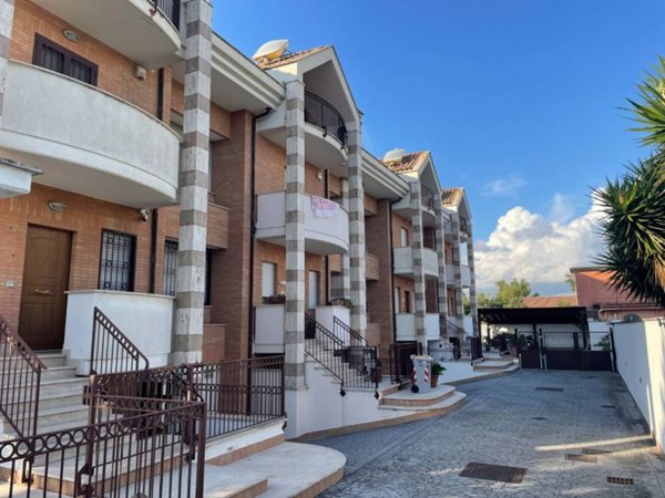 casa indipendente in vendita a Latina in zona Centro Città