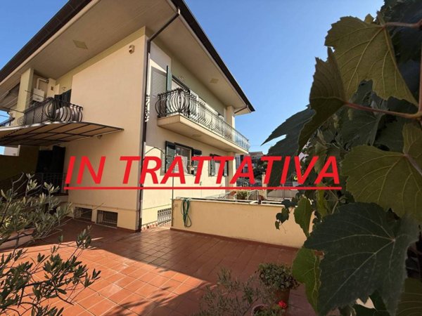 casa indipendente in vendita a Latina in zona Centro Città