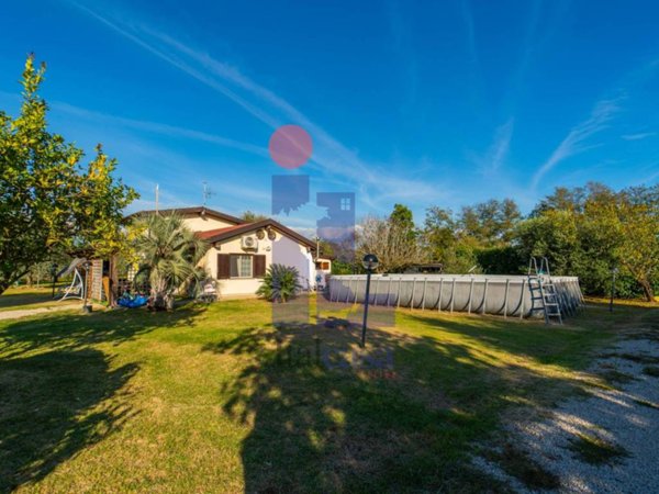 casa indipendente in vendita a Latina in zona Borgo Piave