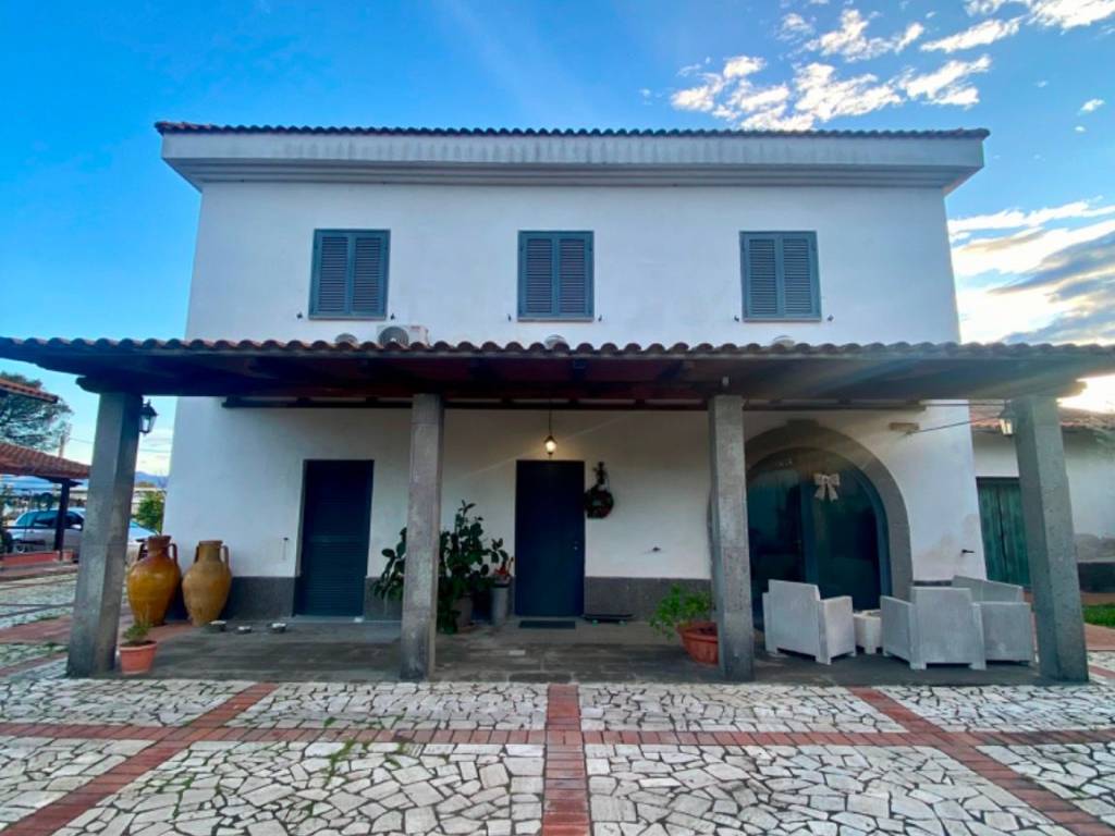 casa indipendente in vendita a Latina in zona Borgo Piave