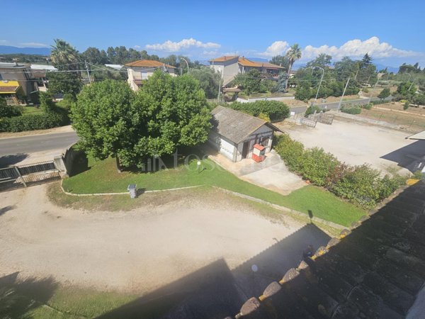 casa indipendente in vendita a Latina in zona Le Ferriere