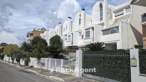 casa indipendente in vendita a Latina