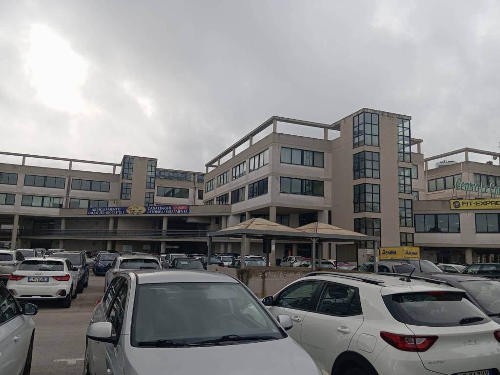 negozio in vendita a Latina in zona Centro Città