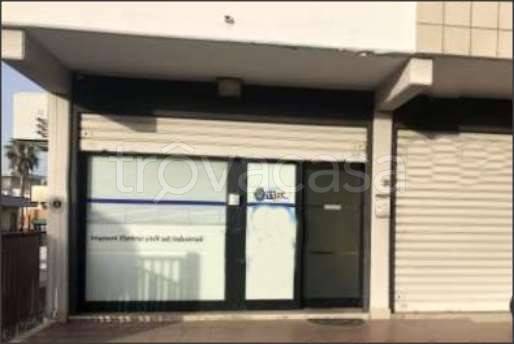 negozio in vendita a Latina