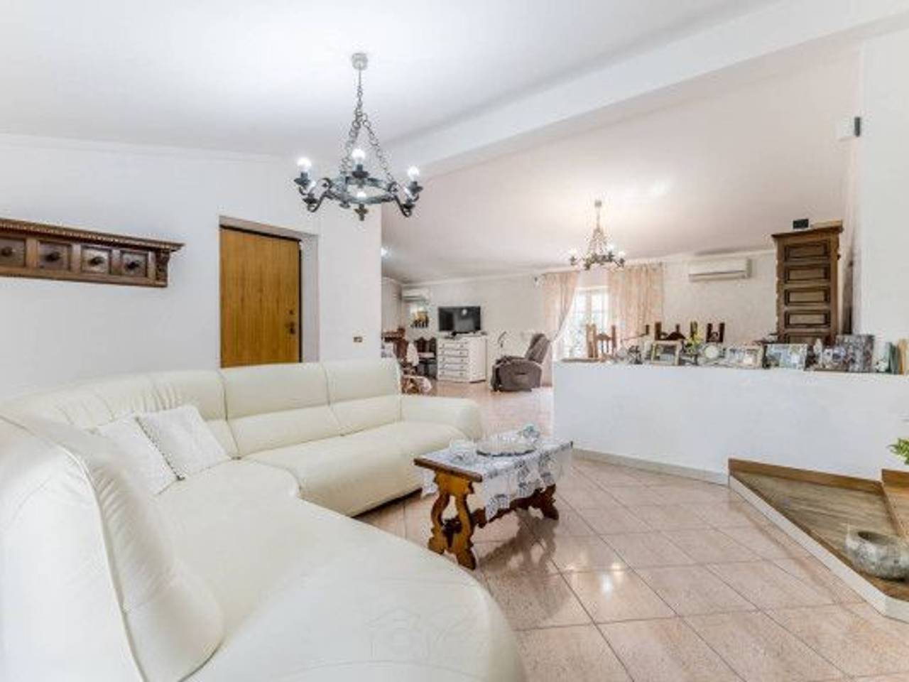 casa indipendente in vendita a Latina in zona Centro Città