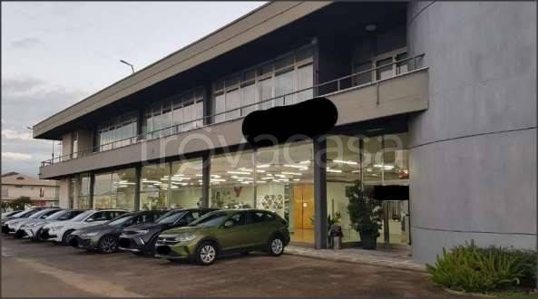 capannone in vendita a Latina