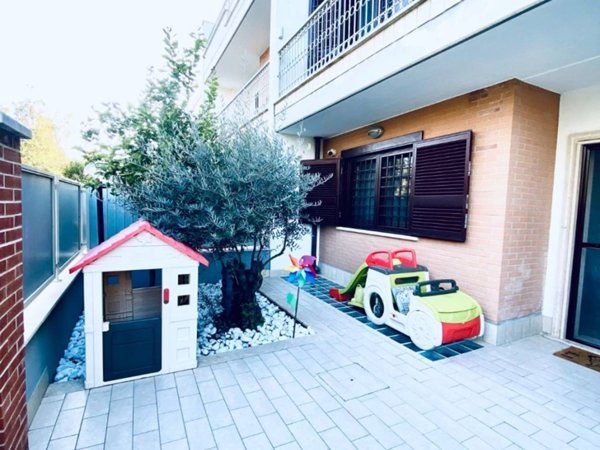 casa indipendente in vendita a Latina