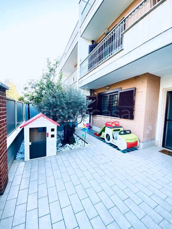 casa indipendente in vendita a Latina