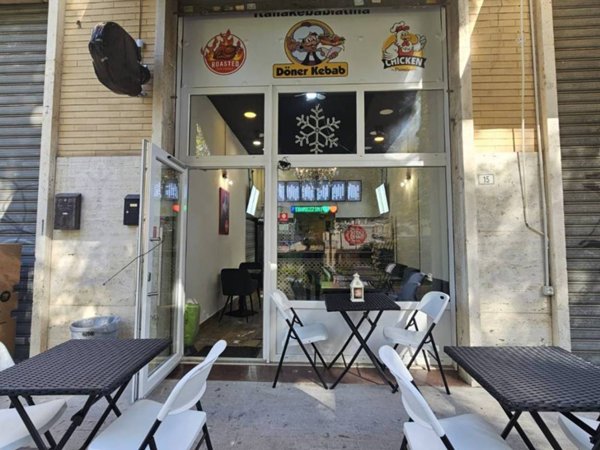 negozio in vendita a Latina in zona Centro Città