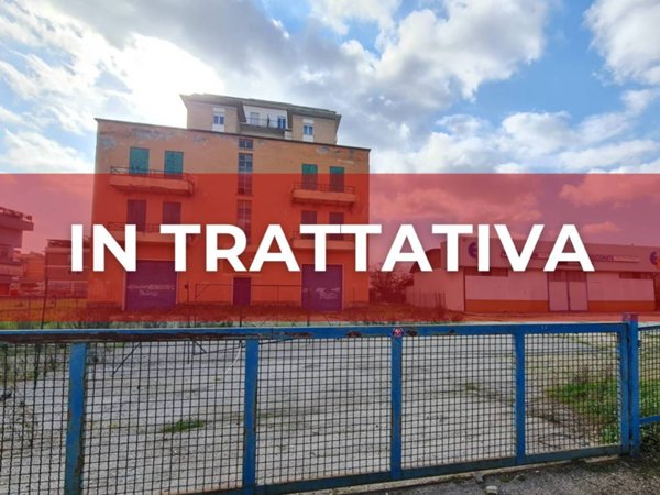 locale commerciale in vendita a Latina in zona Borgo Piave