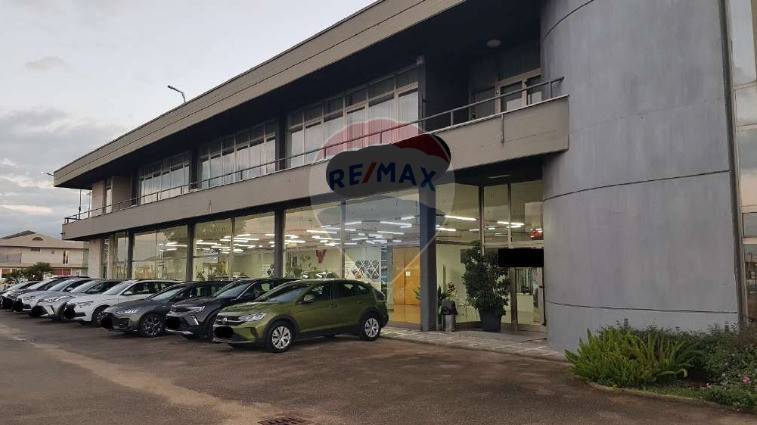 negozio in vendita a Latina