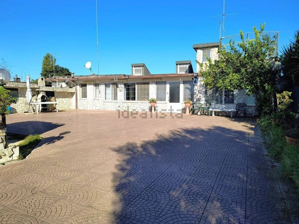 casa indipendente in vendita a Latina in zona Centro Città
