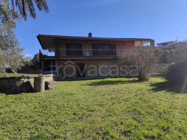 casa indipendente in vendita a Latina