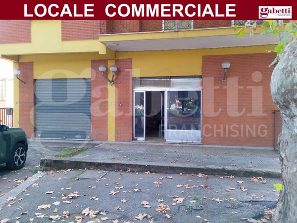 locale commerciale in vendita a Latina in zona Borgo Carso